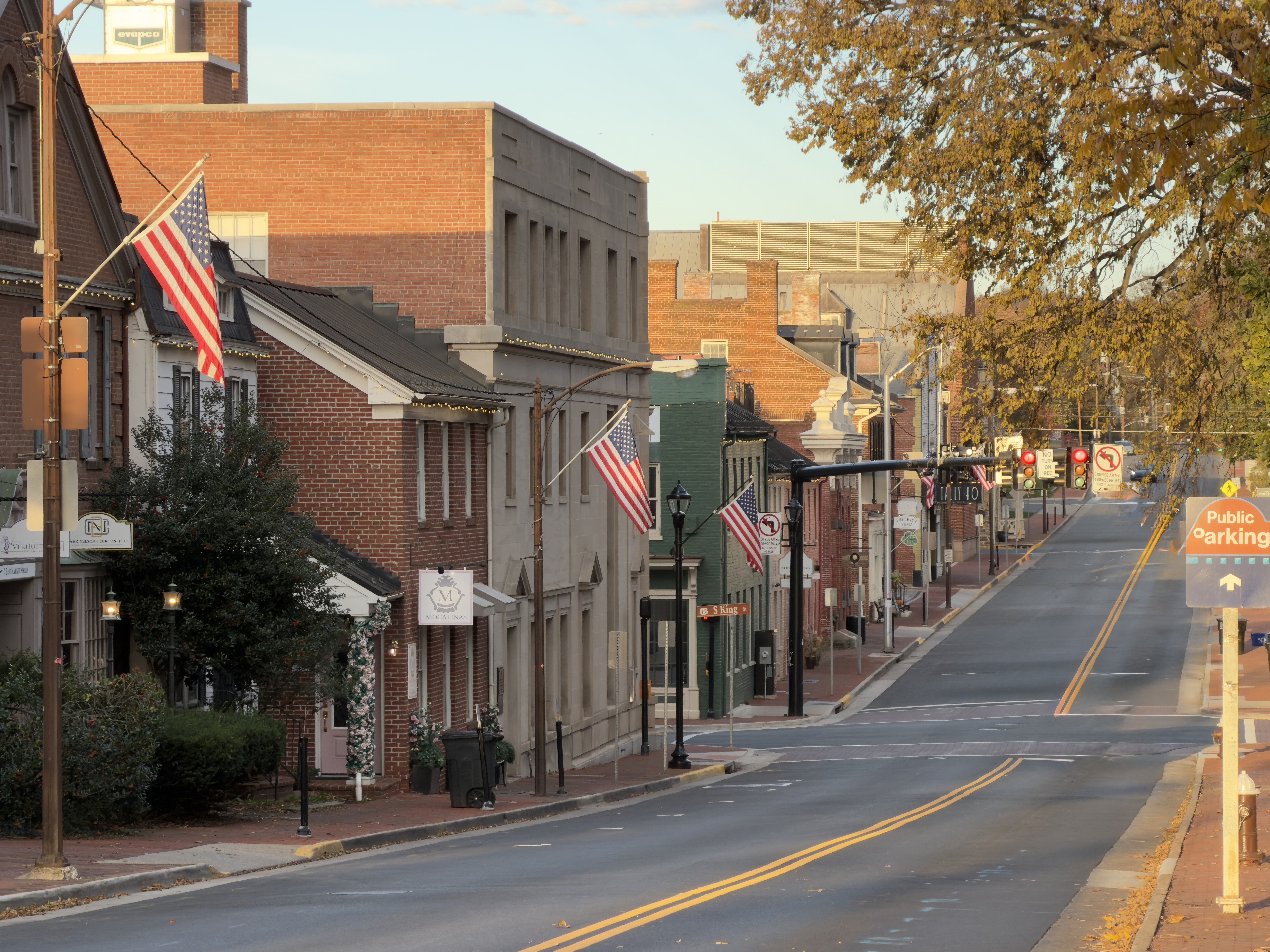 Golden-hour light on historic King Street in downtown Leesburg, Virginia